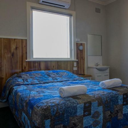 Criterion Hotel Gundagai Esterno foto
