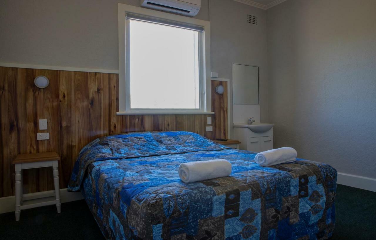 Criterion Hotel Gundagai Esterno foto