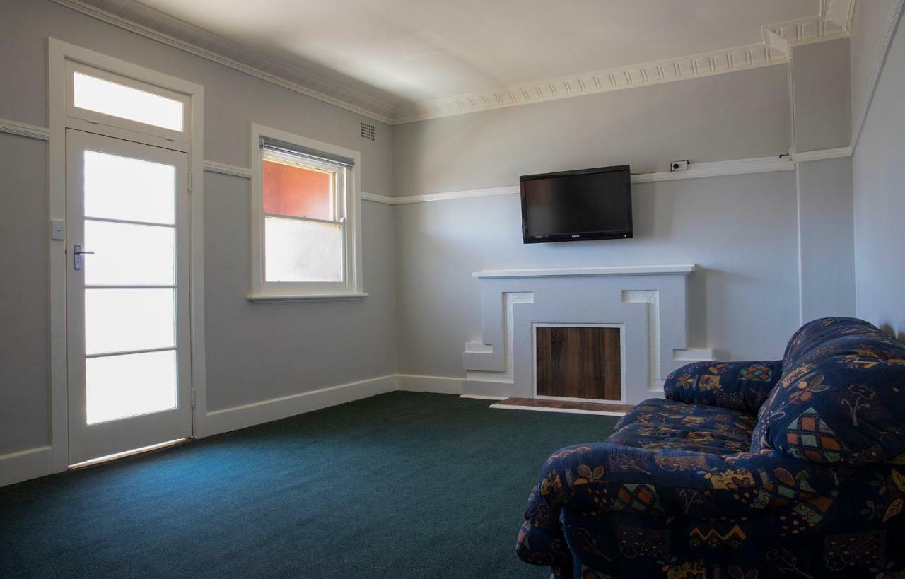 Criterion Hotel Gundagai Esterno foto